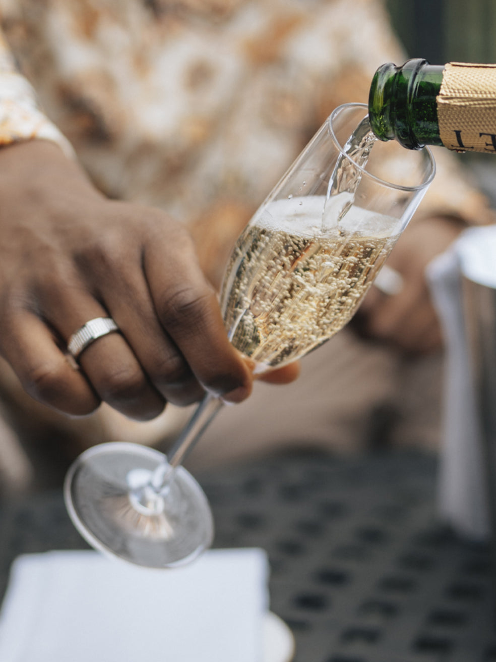 A crystal-clear champagne glass, our Jura Champagne Flute is incredibly sleek yet elegant.