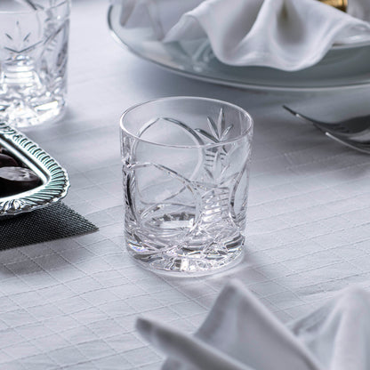 The Bothwell tumbler features an incredibly traditional yet elegant hand-cut pattern on high quality mouth-blown crystal.