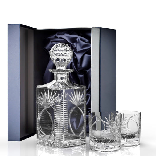 The Bothwell collection features an incredibly traditional yet elegant hand-cut pattern on high quality mouth-blown crystal.  This set includes a decanter and two matching tumblers in a luxurious presentation box.