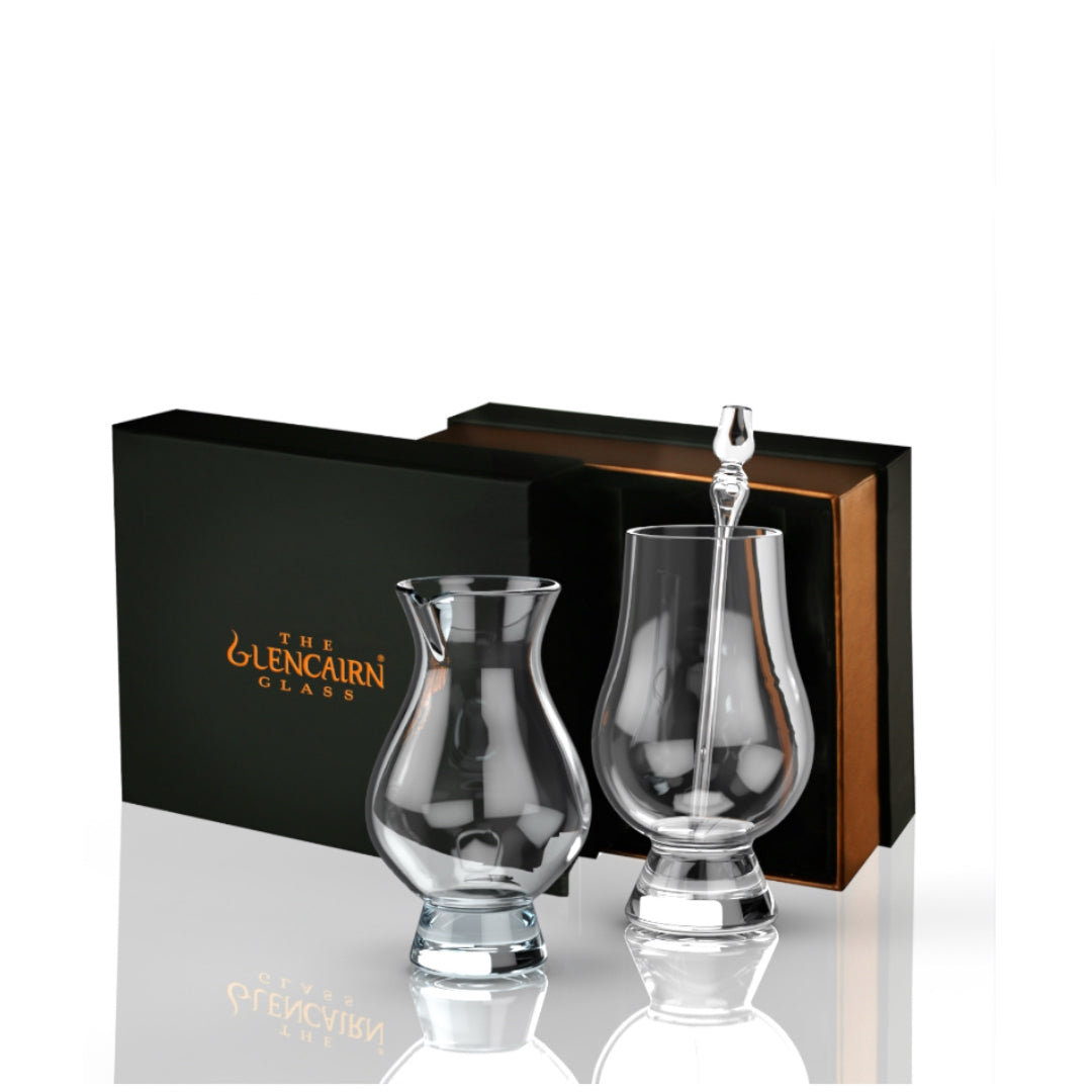This gift set brings together the Wee Water Jug, Glencairn Whisky Glass and Pipette.  Everything needed to get the whisky enthusiast ready to enjoy their favourite drink.