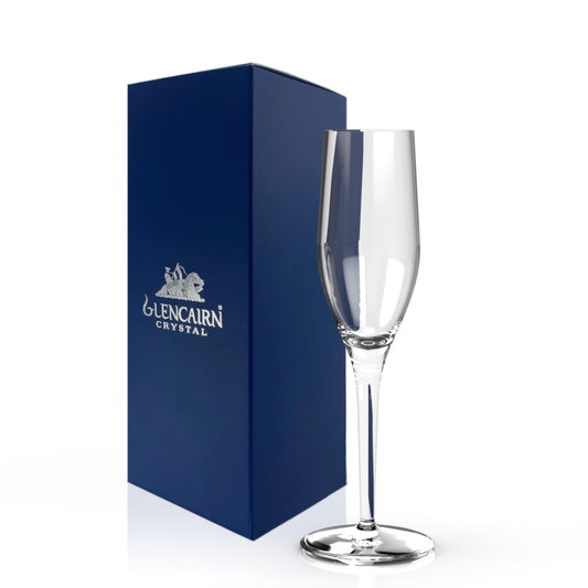 A crystal-clear champagne glass, our Jura Champagne Flute is incredibly sleek yet elegant.