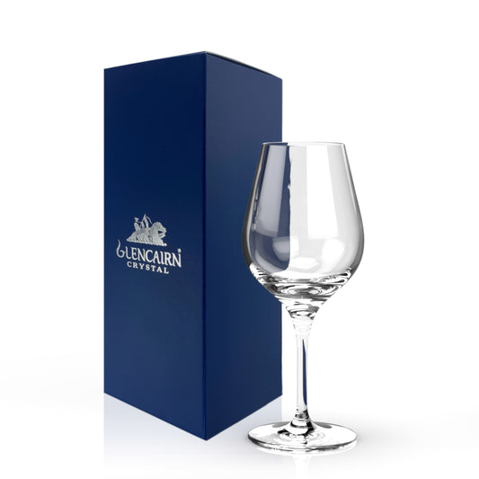 The perfect shape, size and weight, this wine glass is made from high-quality lead free crystal and is perfect for wine drinkers.  Part of the Jura Collection.