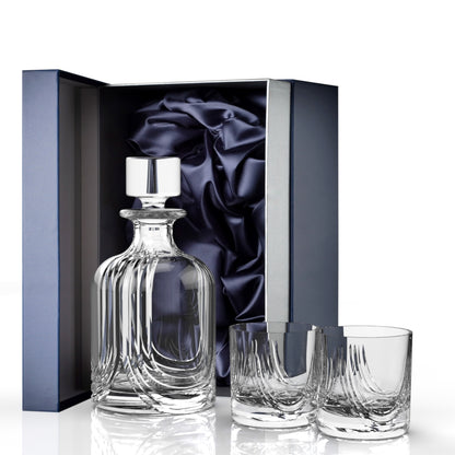 The beautiful hand-cut Montrose set features sweeping cuts on the glassware inspired by the folds of the Scottish kilts. This beautiful lead free crystal whisky decanter set comes with two Montrose whisky tumblers and a luxurious navy gift box lined with matching satin.
