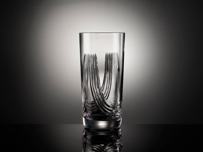 Our beautifully hand cut Montrose suite features sweeping cuts on the glassware inspired by the fold of the Scottish kilt. With a great nod to the Scottish cultural history, the Montrose Highballs are lovely crystal glasses that can be used for your favourite spirit with room for mixers and ice cubes.